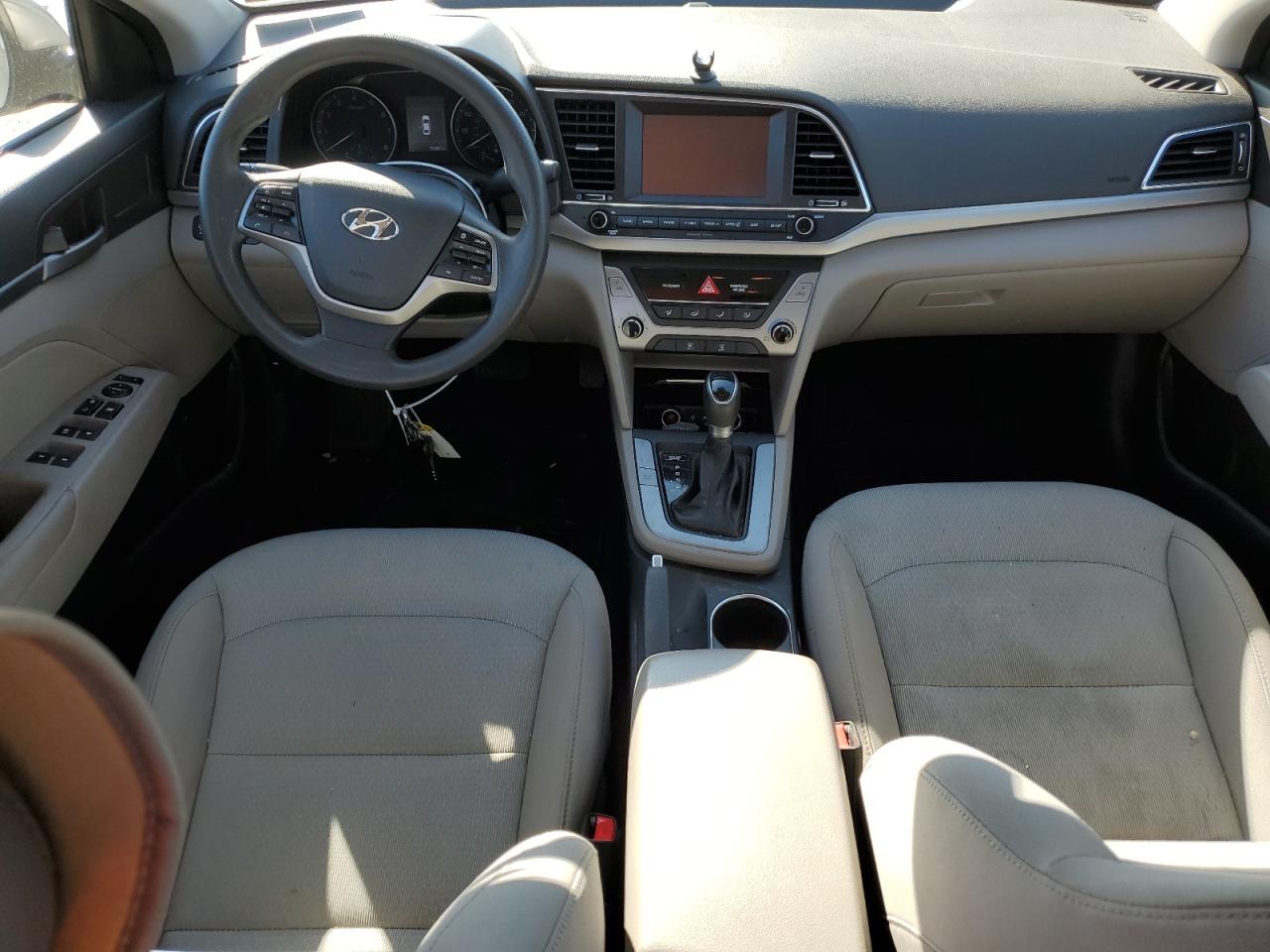 2018 Hyundai Elantra - Image 8