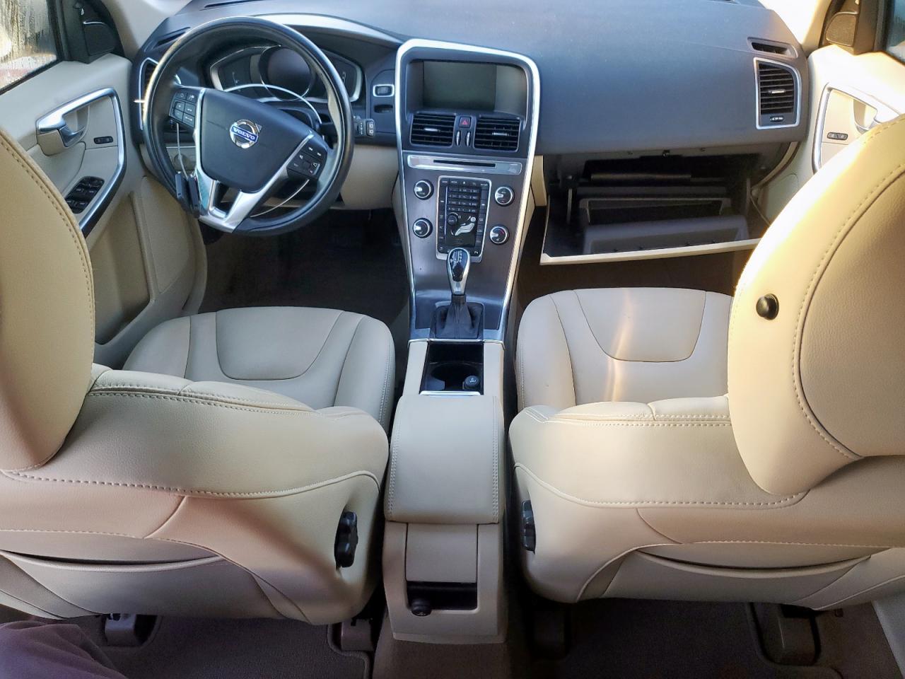 2015 Volvo XC60 - Image 8