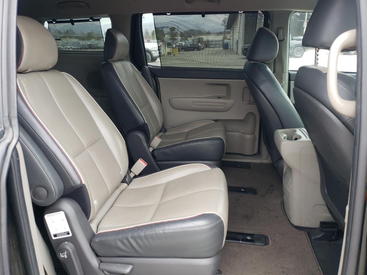 kndmb5c16j6389609 KNDMB5C16J6389609 2018 Kia Sedona Lx