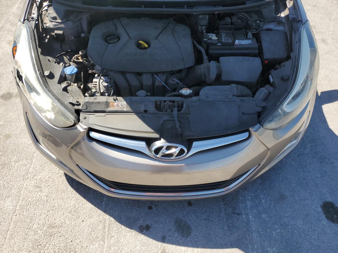 2015 Hyundai Elantra - Image 11