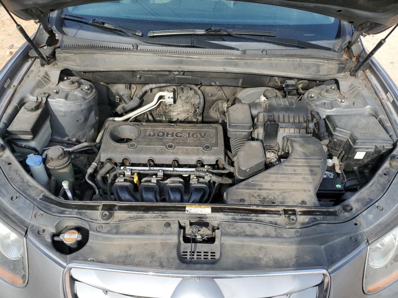 2010 Hyundai Santa Fe - Image 12
