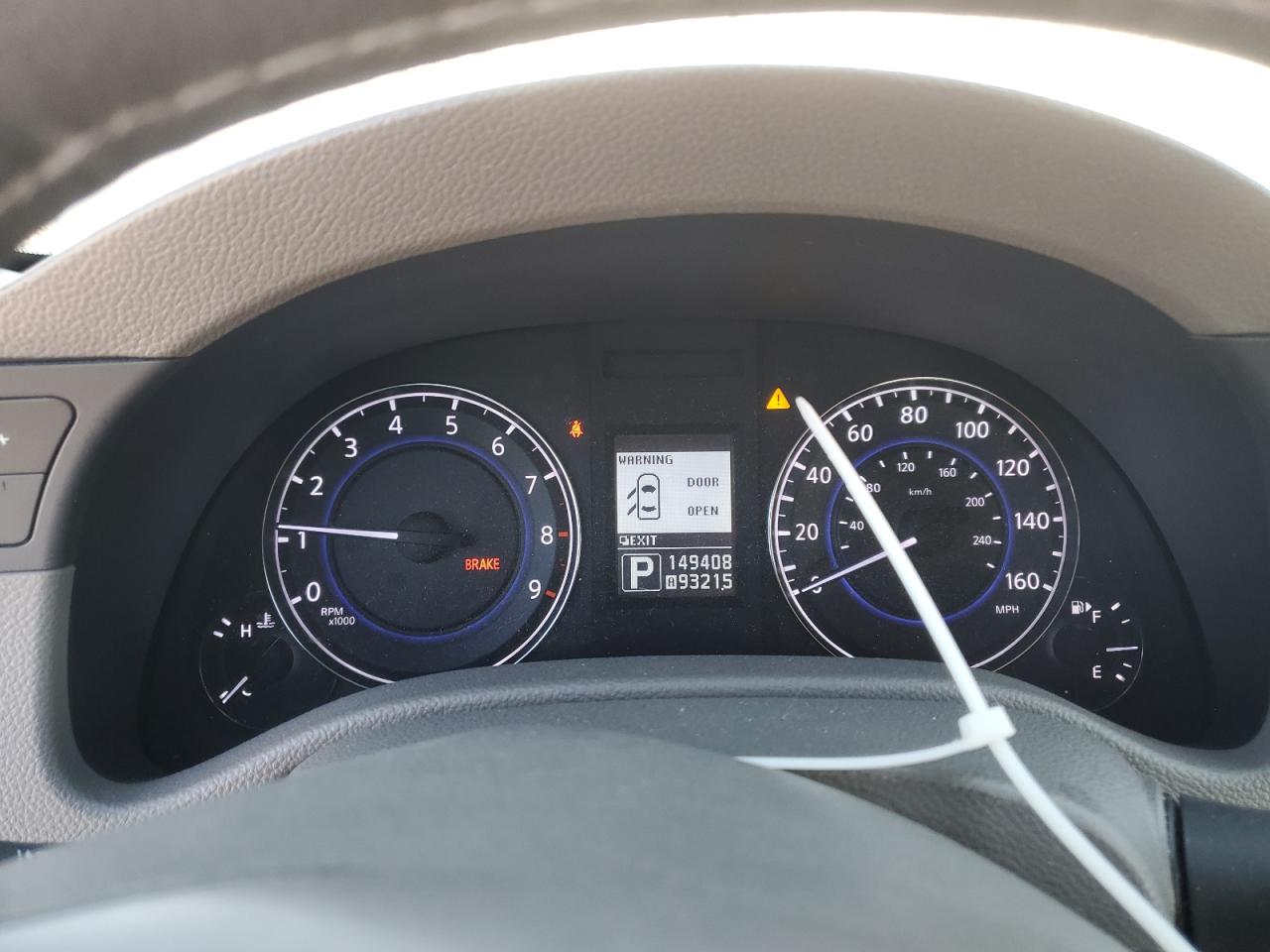 2012 Infiniti G - Image 9