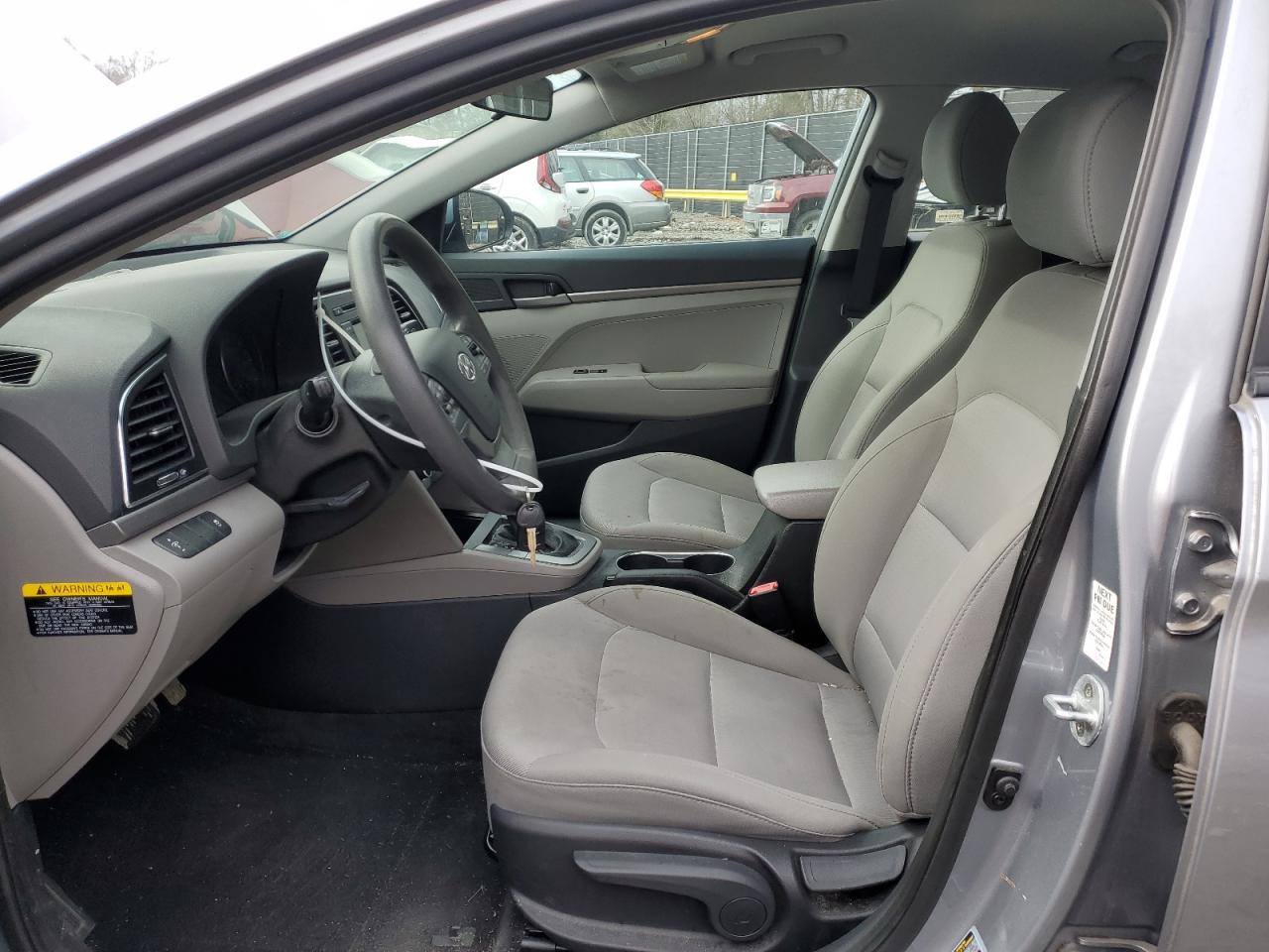 2017 Hyundai Elantra - Image 7