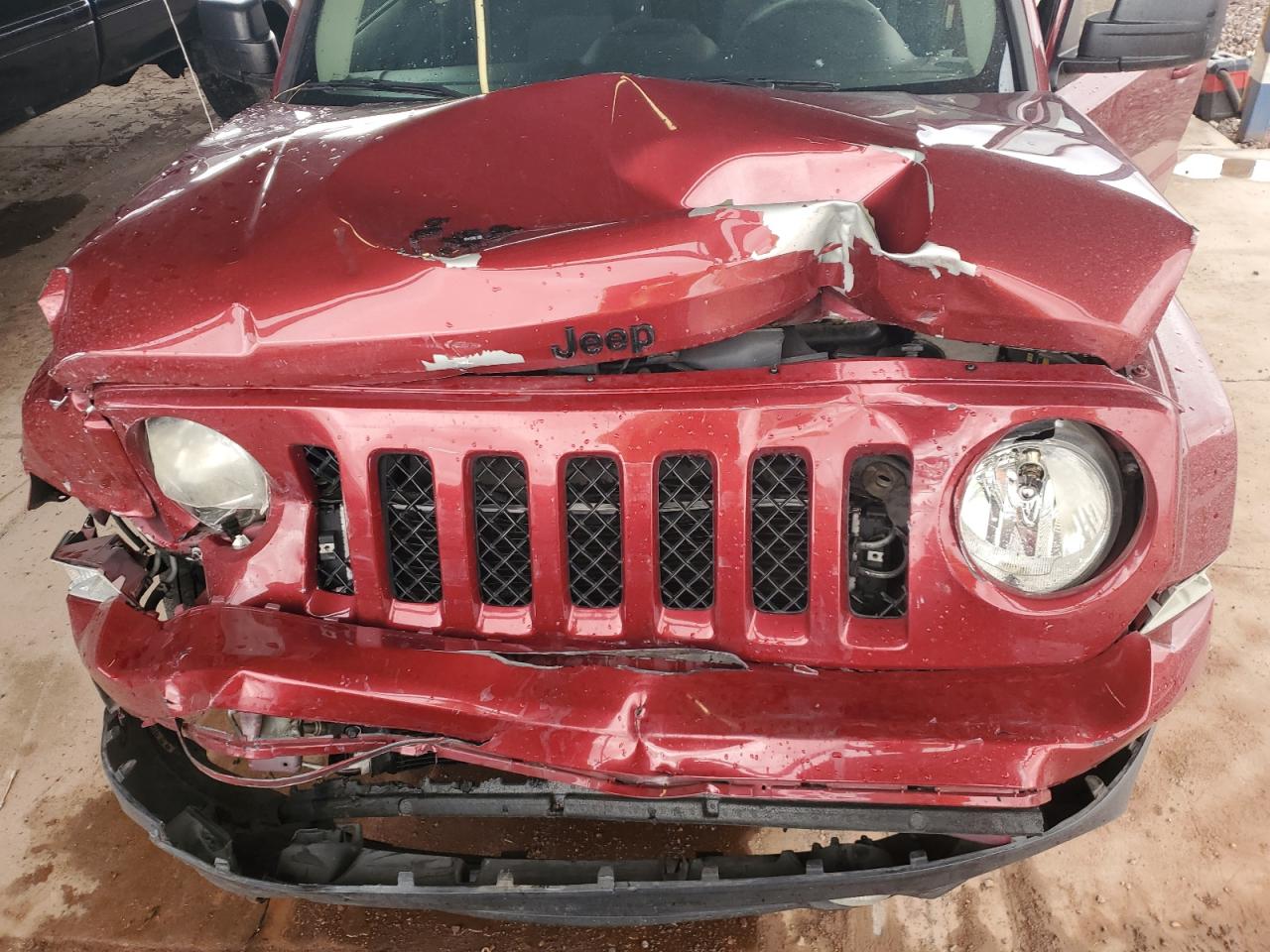 2014 Jeep Liberty (Patriot) - Image 12