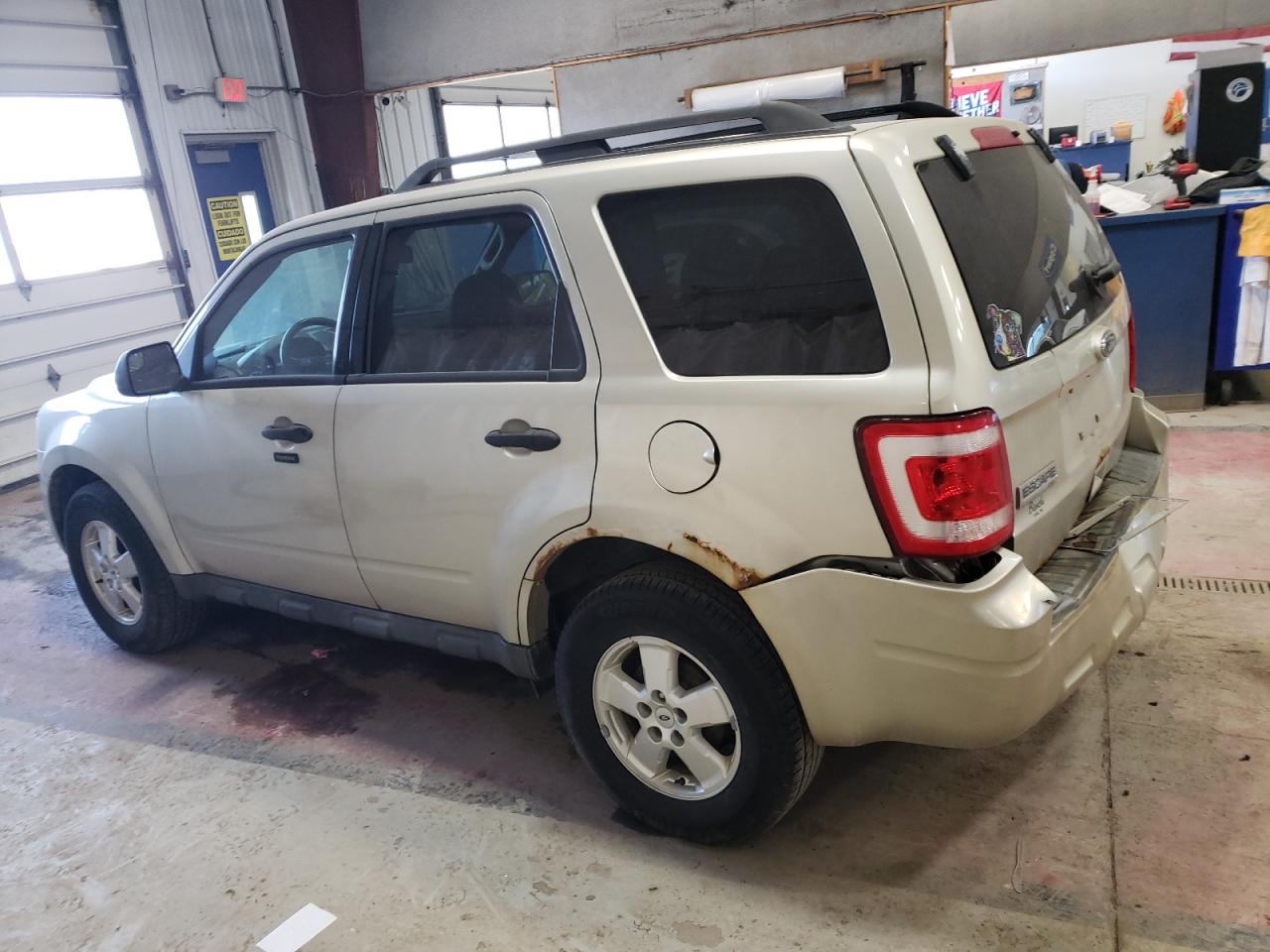 2010 Ford Escape - Image 2
