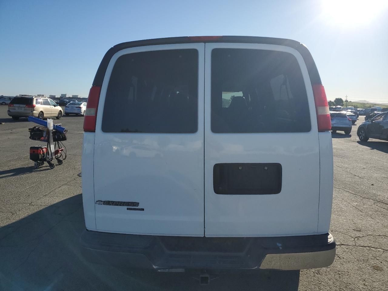 2007 Chevrolet Express - Image 6