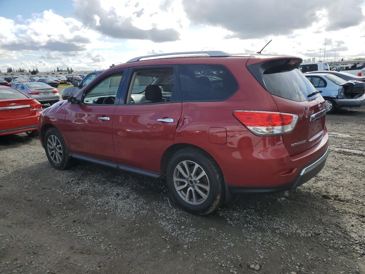 2015 Nissan Pathfinder - Image 2