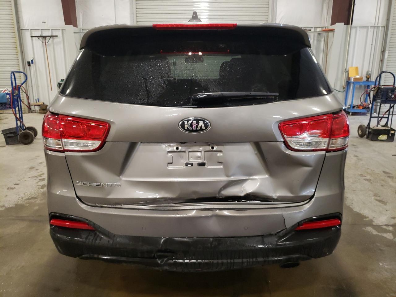 2017 Kia Sorento - Image 6
