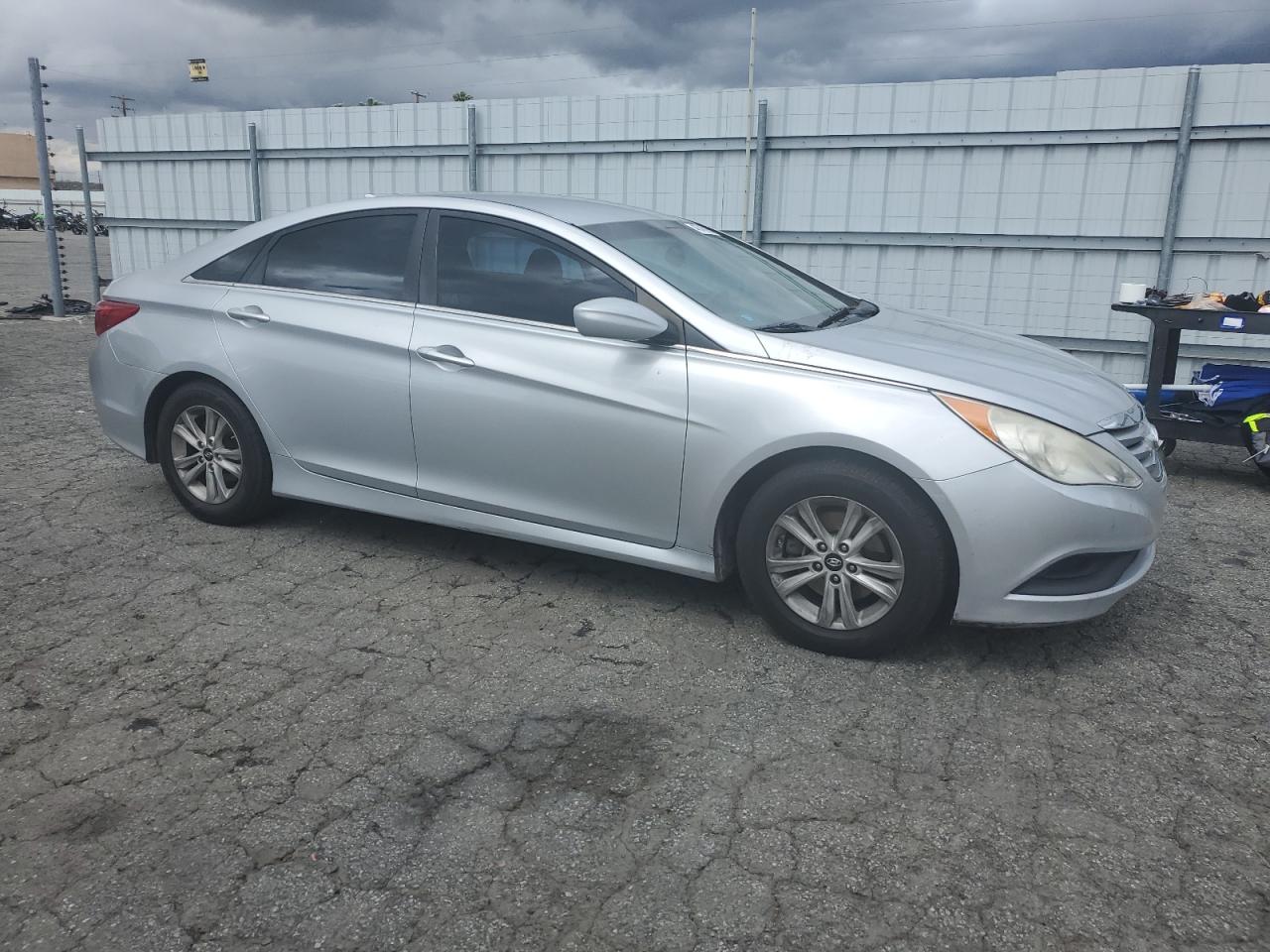 2014 Hyundai Sonata - Image 4