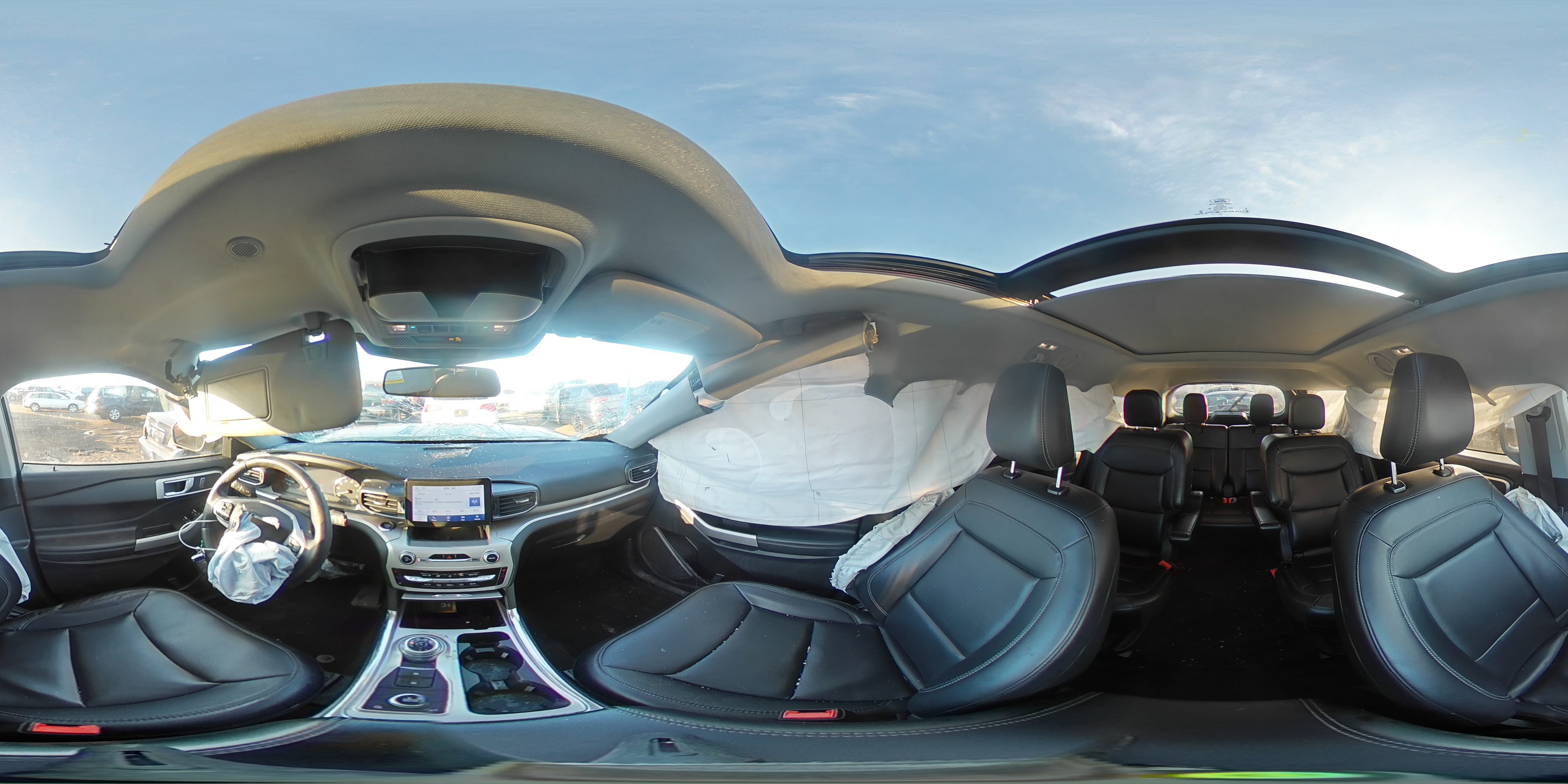 2022 Ford Explorer - Image 13