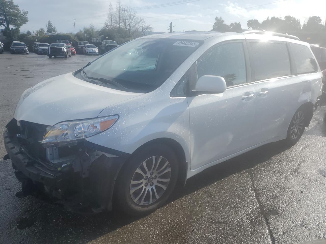 2020 Toyota Sienna - Image 1