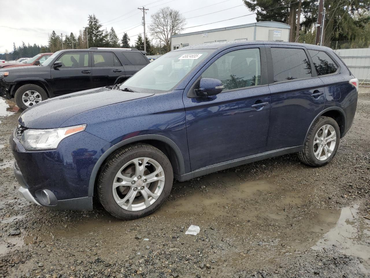 2015 Mitsubishi Outlander - Image 1