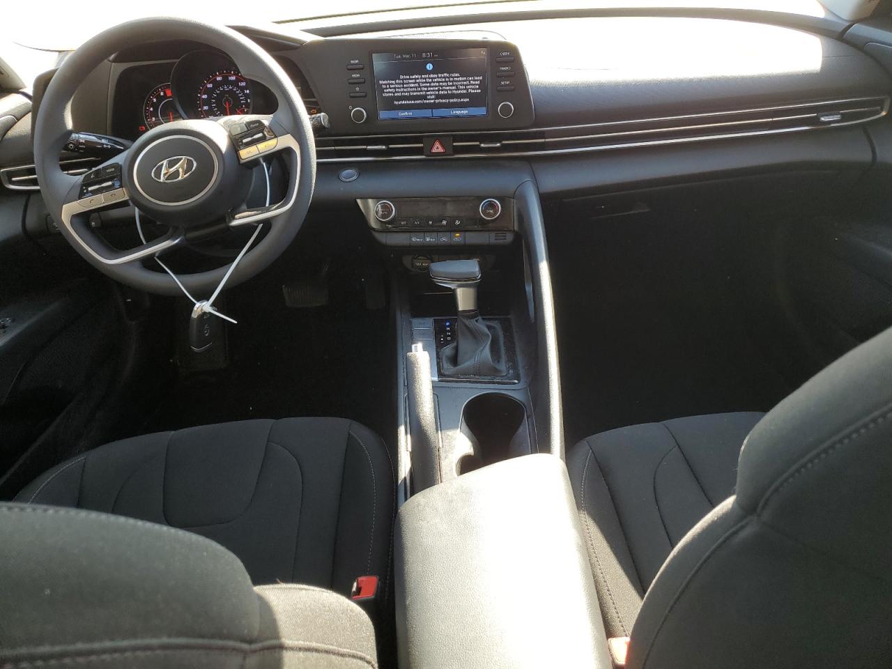 2023 Hyundai Elantra - Image 8