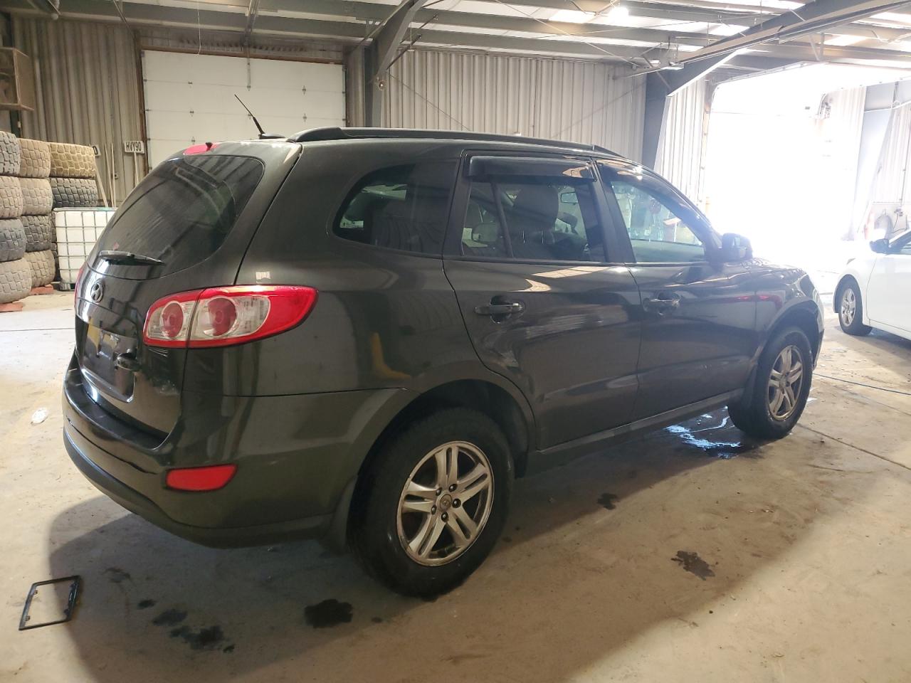 2012 Hyundai Santa Fe - Image 3