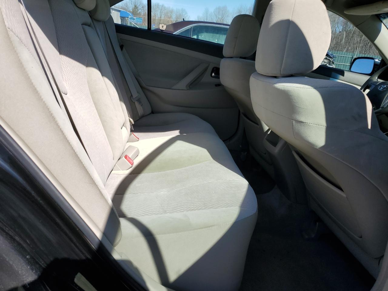 2010 Toyota Camry - Image 10