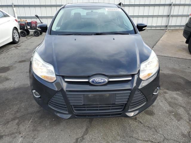 Sedans FORD FOCUS 2014 Czarny