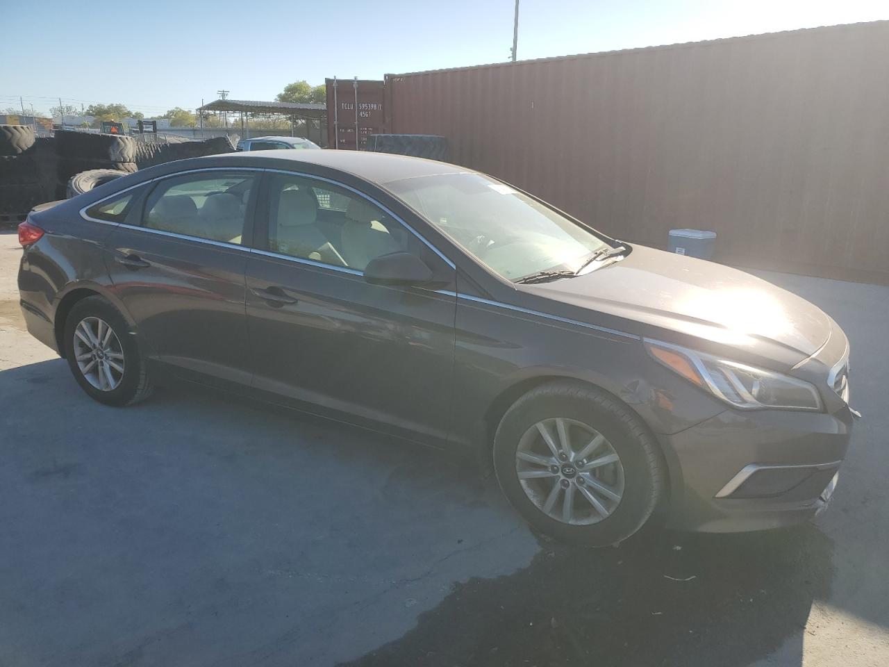 2016 Hyundai Sonata - Image 4