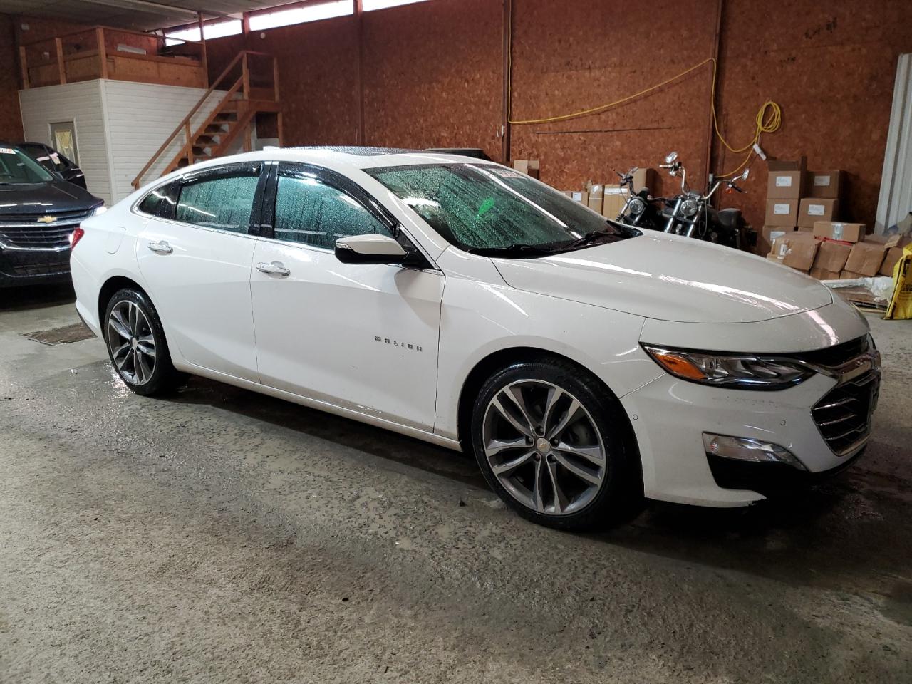 2019 Chevrolet Malibu - Image 4