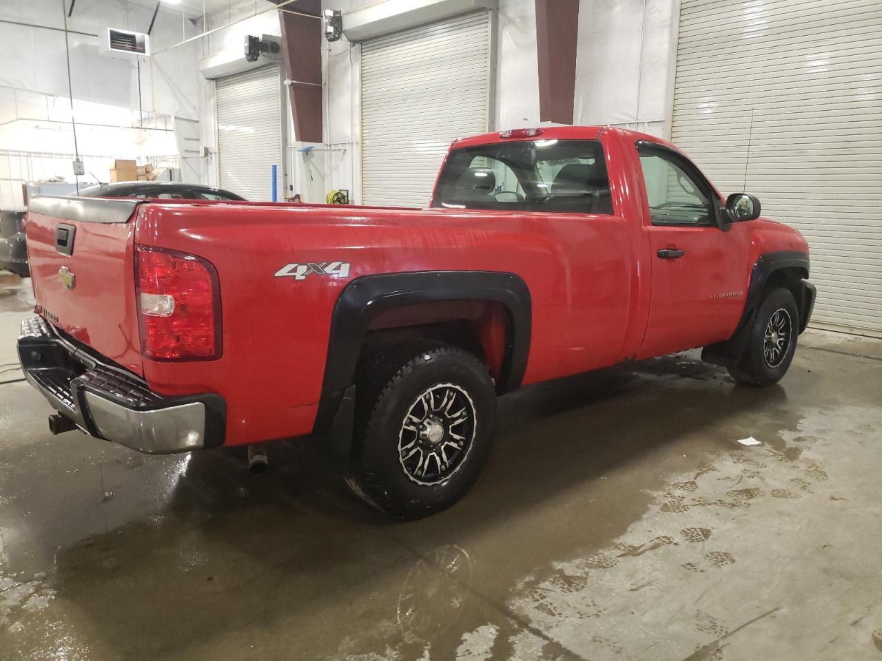 2007 Chevrolet Silverado - Image 3