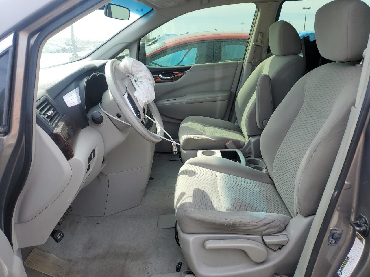 2014 Nissan Quest - Image 7