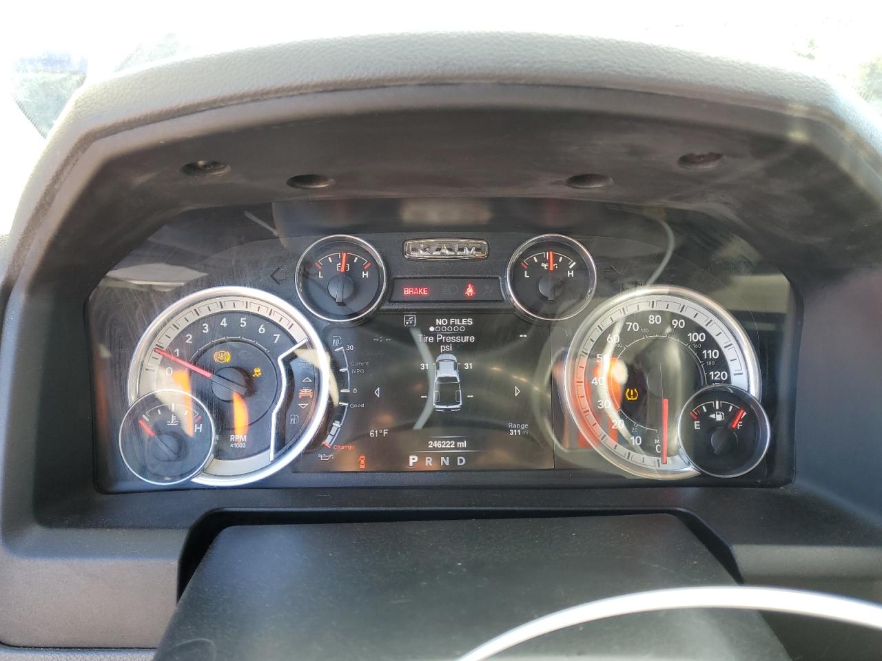 2016 RAM 1500 - Image 9