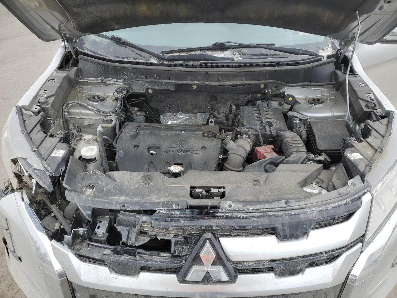 2021 Mitsubishi Outlander - Image 12
