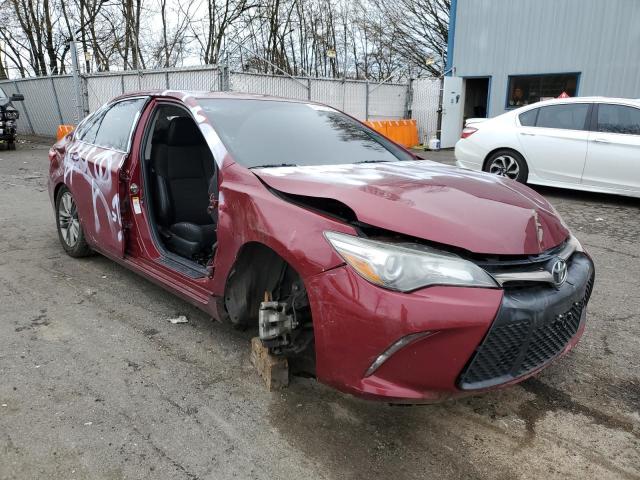  TOYOTA CAMRY 2016 Czerwony