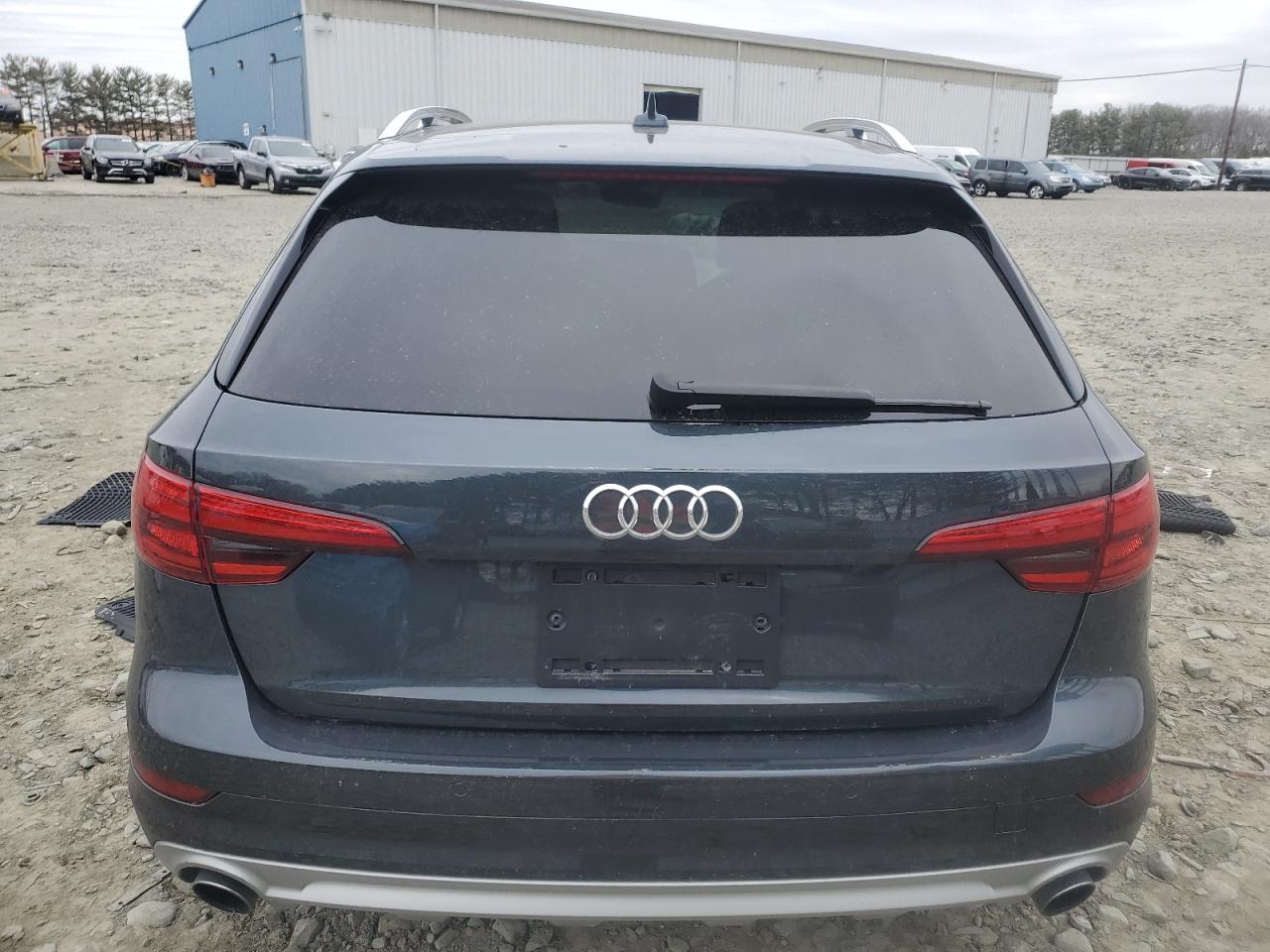 2017 Audi A4 - Image 6