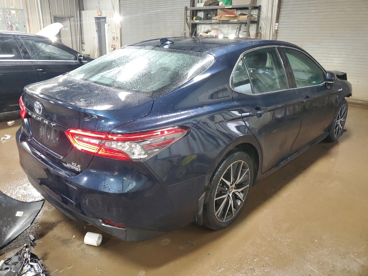2021 Toyota Camry - Image 3