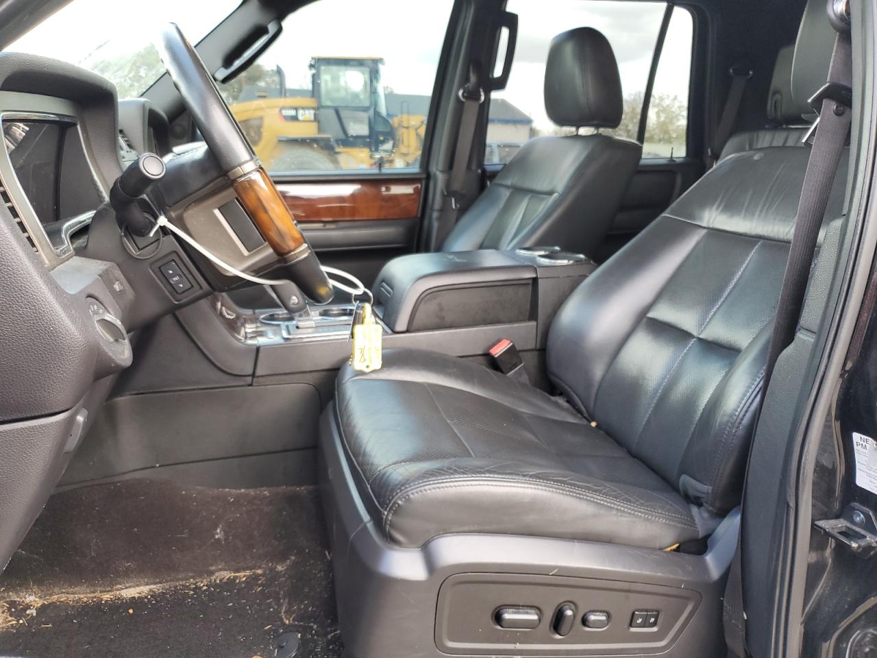 2014 Lincoln Navigator - Image 7