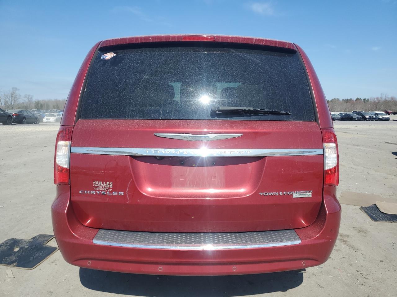 2012 Chrysler Town & Country - Image 6