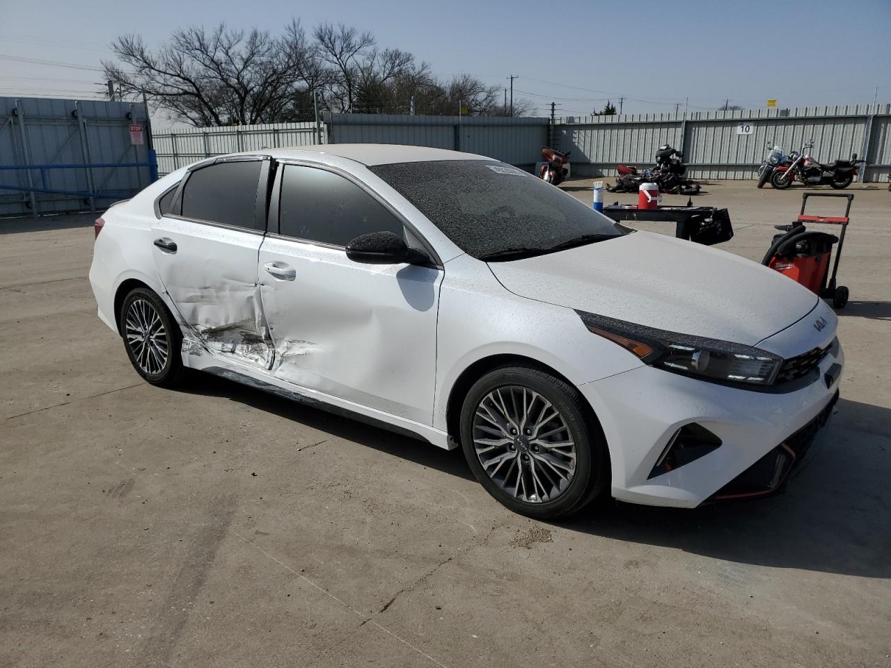 2023 Kia Forte - Image 4