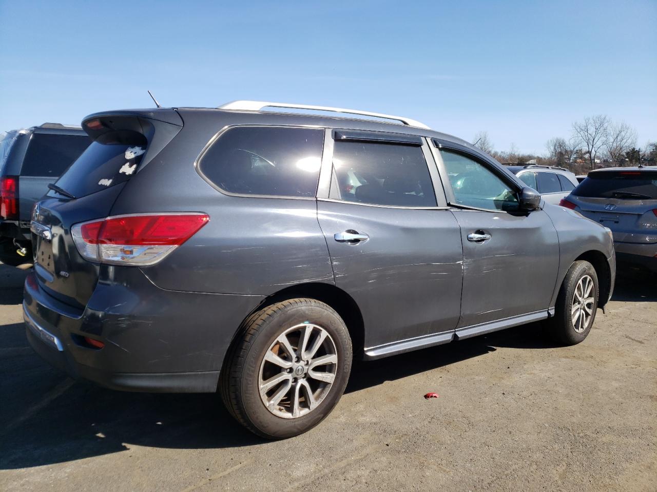 2013 Nissan Pathfinder - Image 3