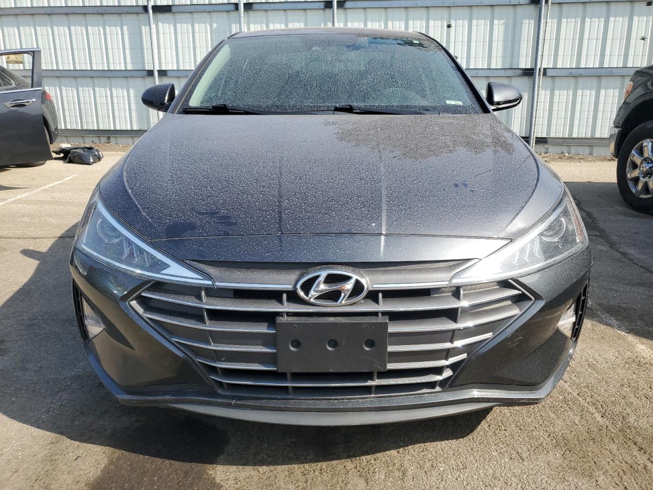 2020 Hyundai Elantra - Image 5
