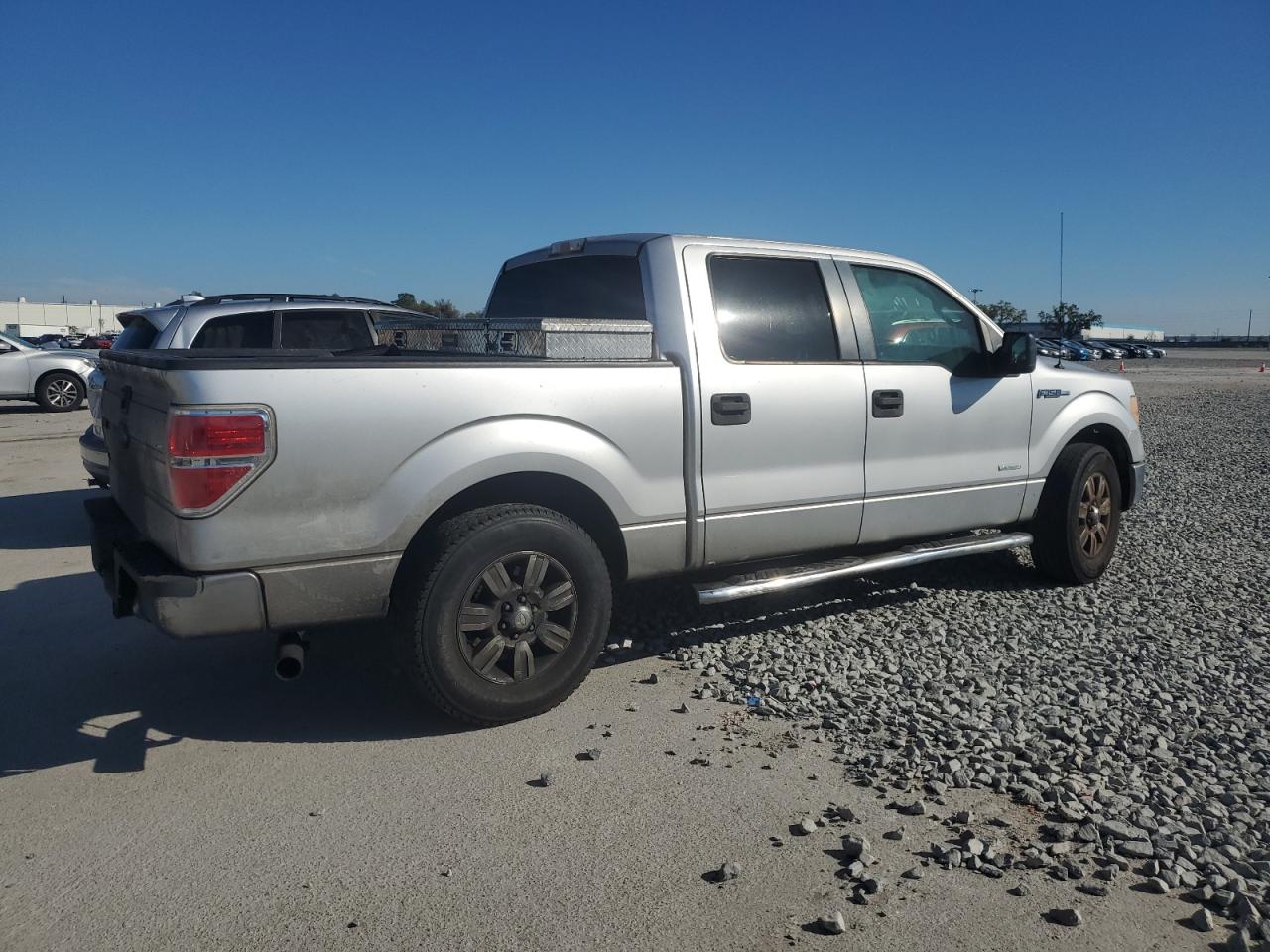 2011 Ford F-150 - Image 3