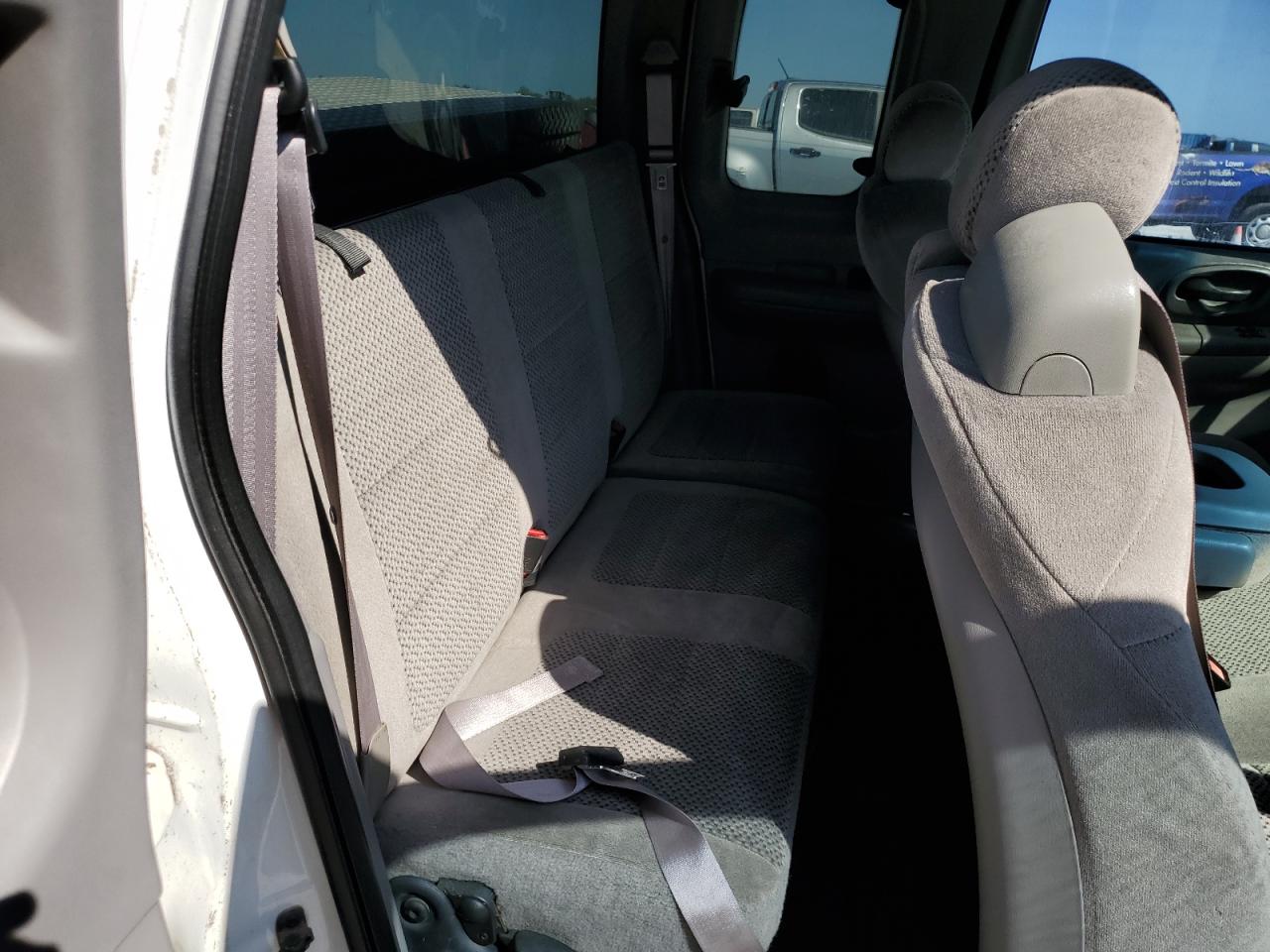 2001 Ford F-150 - Image 11