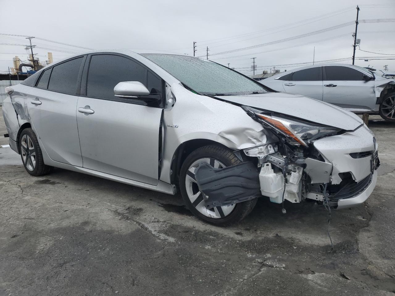 2017 Toyota Prius - Image 4