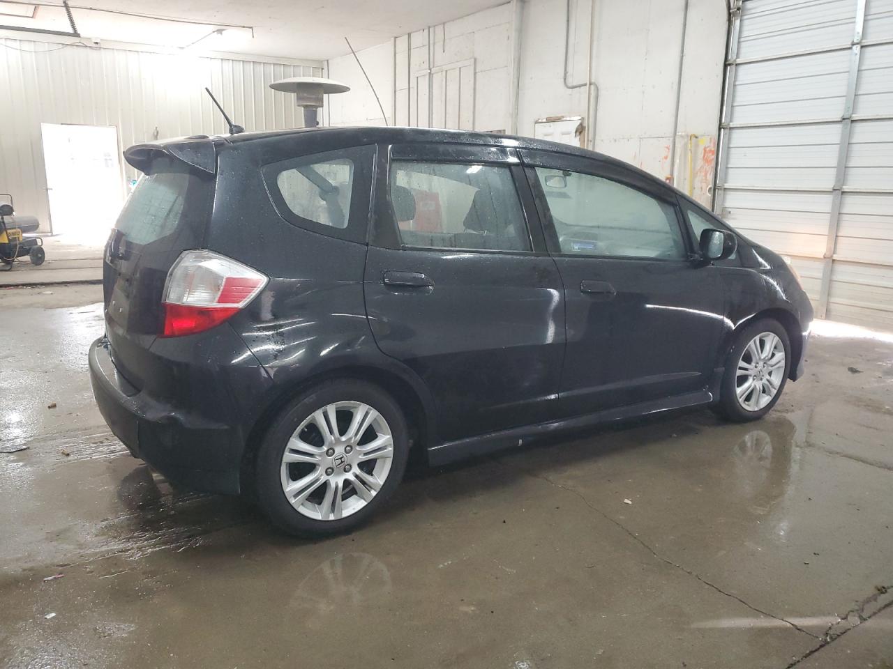 2009 Honda Fit - Image 3