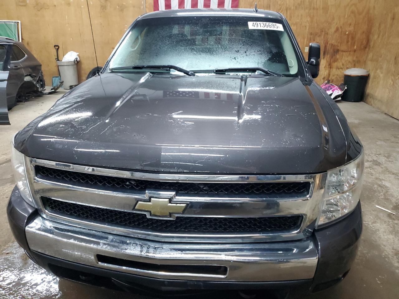 2010 Chevrolet Silverado - Image 5
