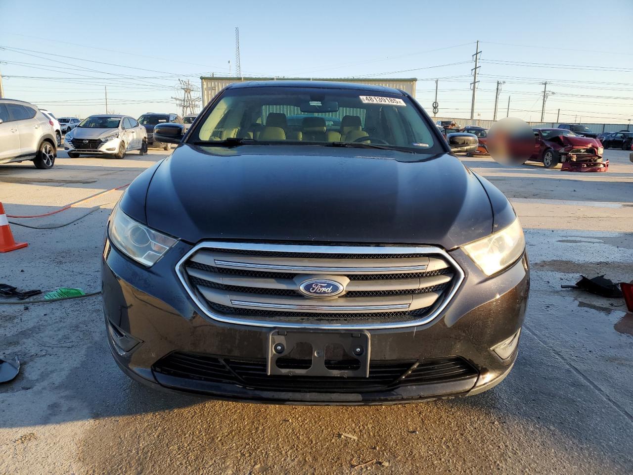 2014 Ford Taurus - Image 5
