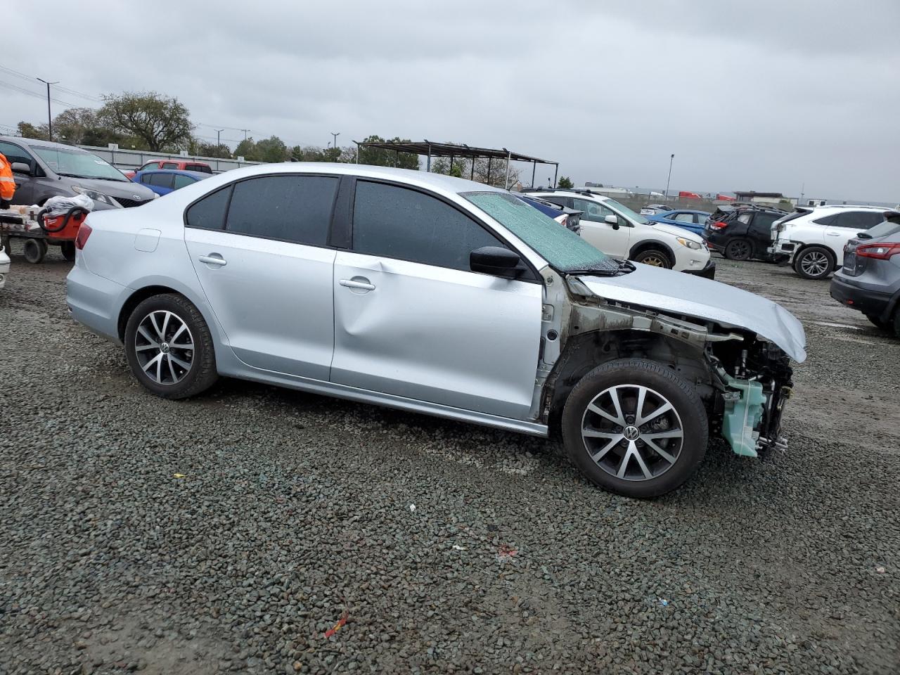 2016 Volkswagen Jetta - Image 4