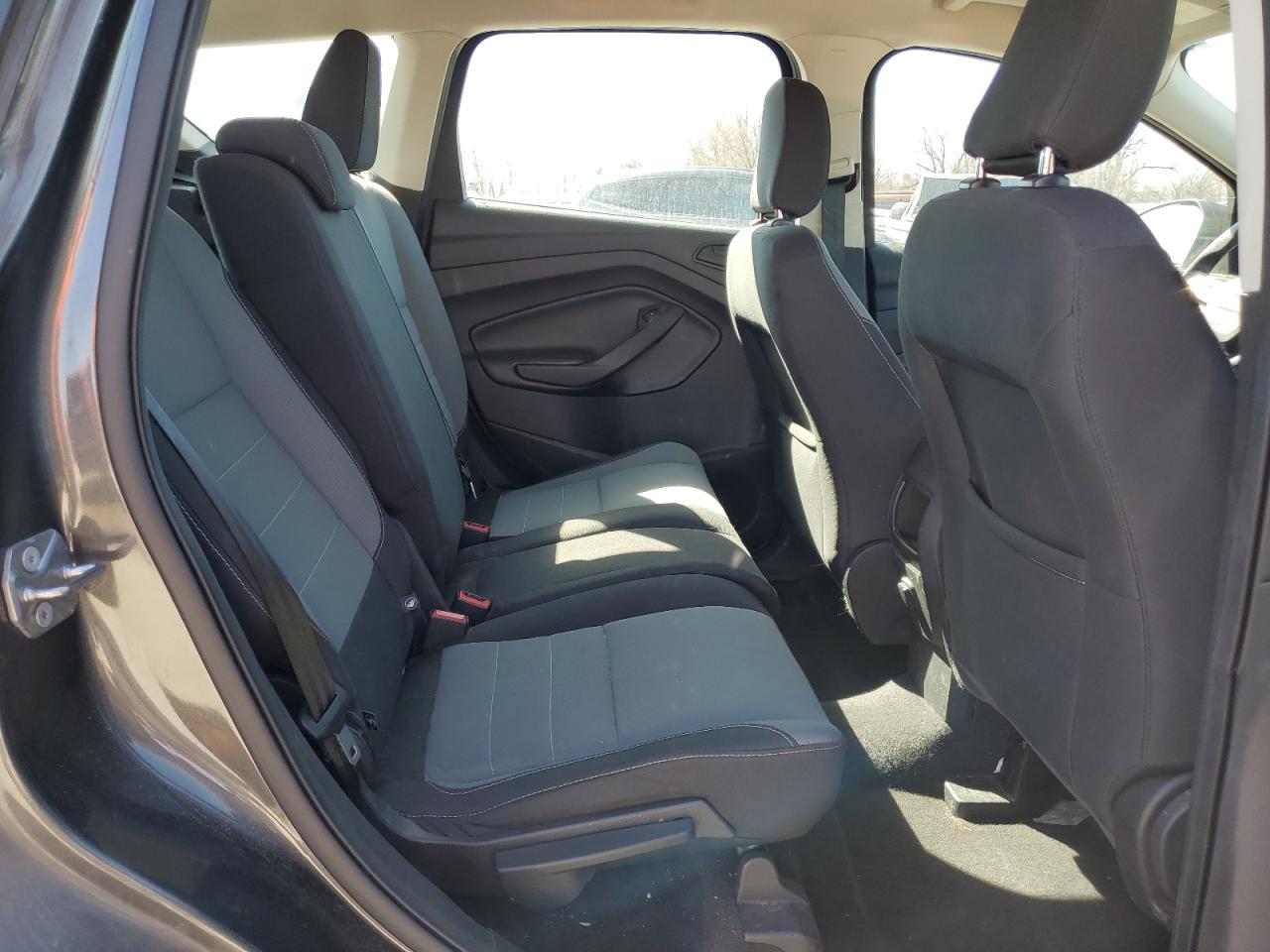 1fmcu0f72juc46558 1FMCU0F72JUC46558 2018 Ford Escape S