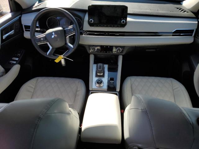  MITSUBISHI OUTLANDER 2022 Srebrny