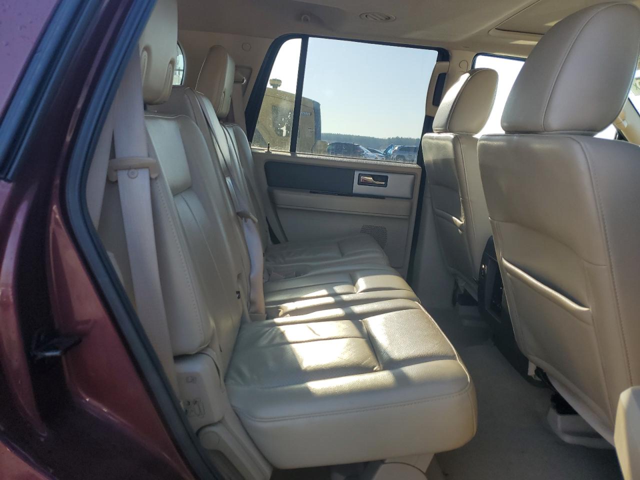 2012 Ford Expedition - Image 10
