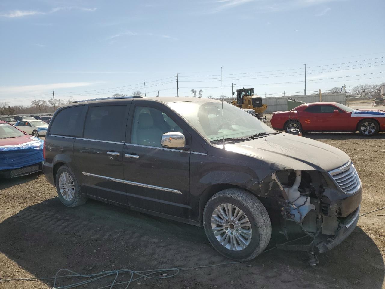 2013 Chrysler Town & Country - Image 4
