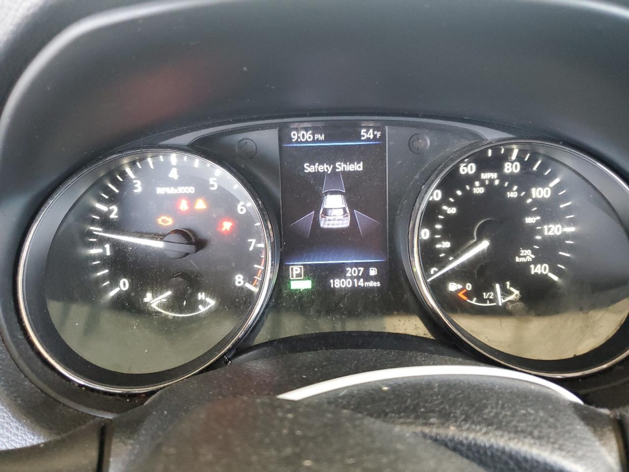 2018 Nissan Rogue - Image 9