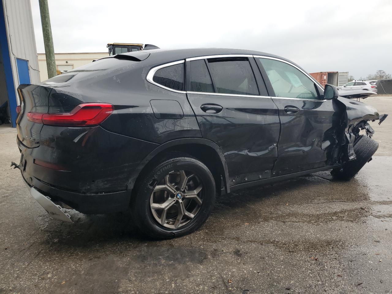 2024 BMW X4 - Image 3