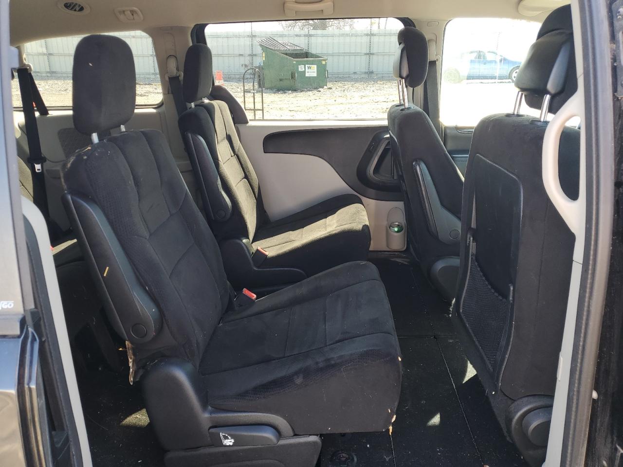 2013 Dodge Caravan - Image 11