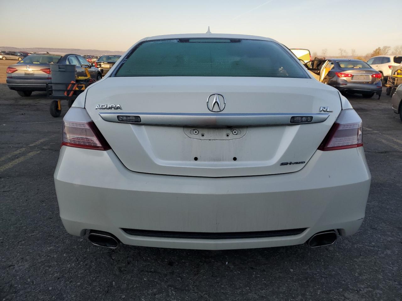 2010 Acura RL - Image 6