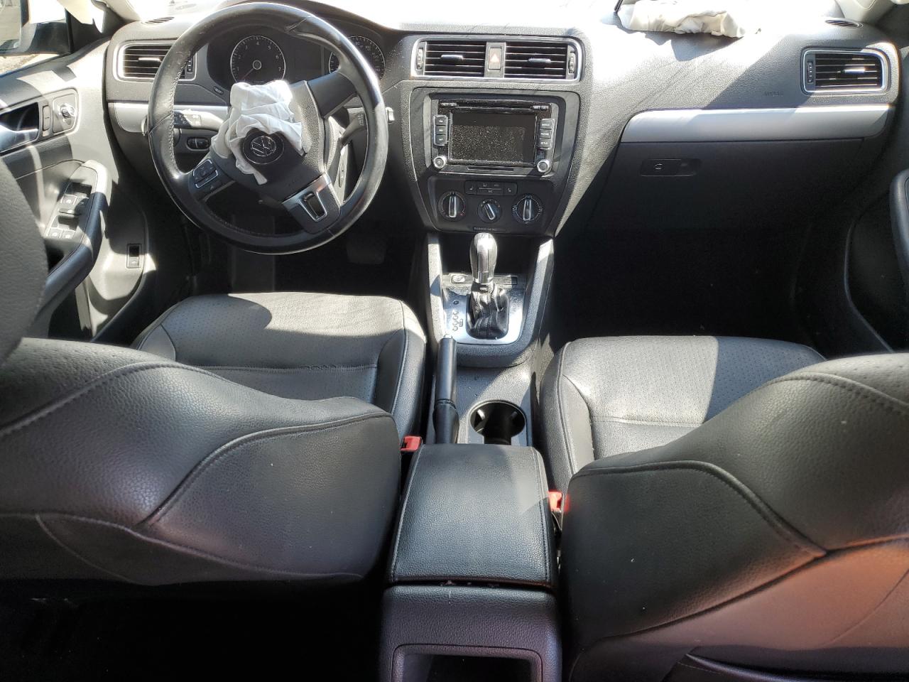 2014 Volkswagen Jetta - Image 8